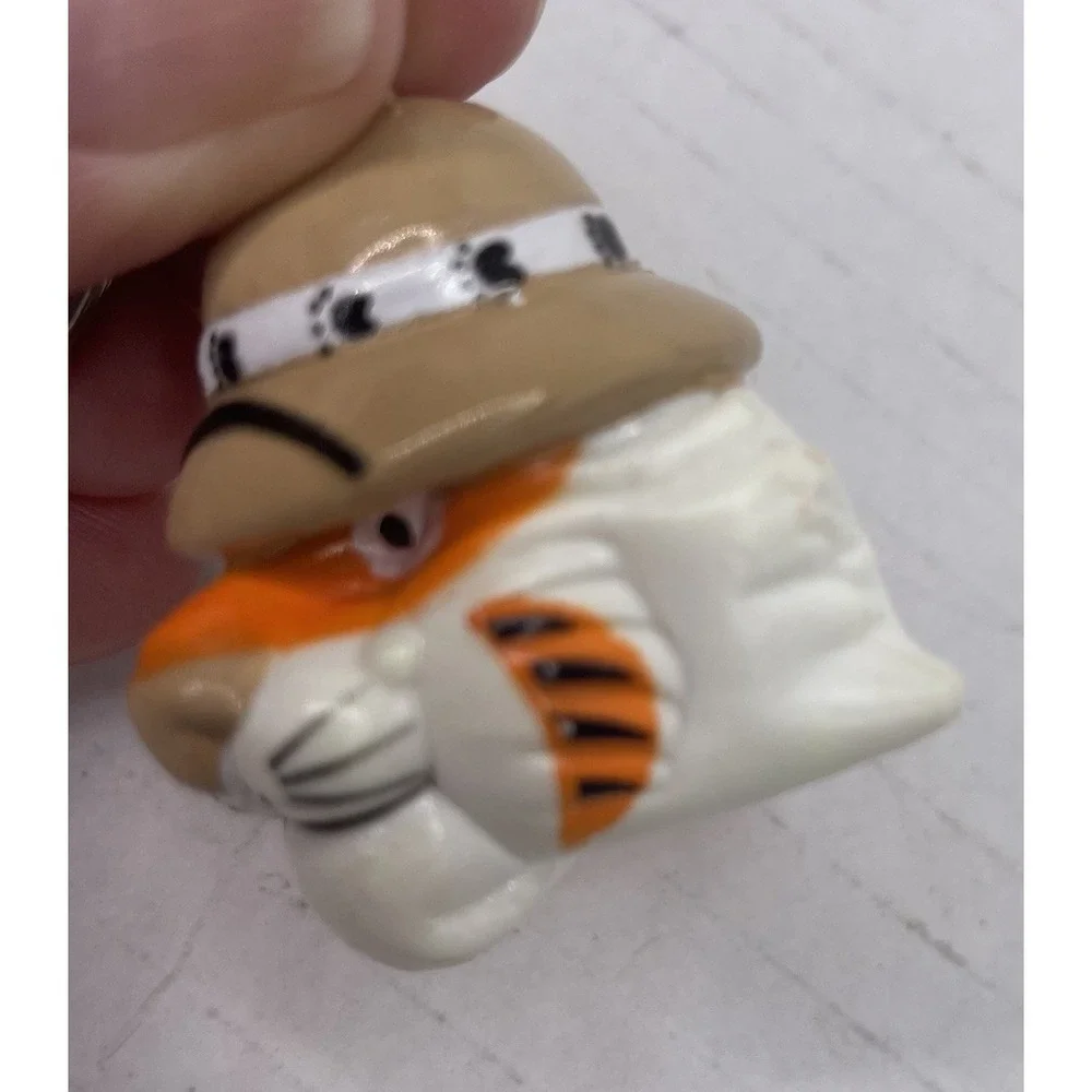 Vintage Exxon Safari Tiger Advertising‎ Keyring 1997.